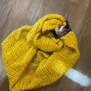 Yellow scarf
